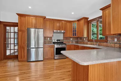 82 N Quinsigamond Ave, Shrewsbury, MA 01545 - Photo 4