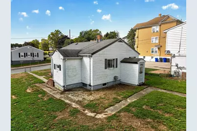 458 Buffinton St, Fall River, MA 02721 - Photo 2