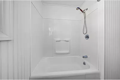 458 Buffinton St, Fall River, MA 02721 - Photo 6