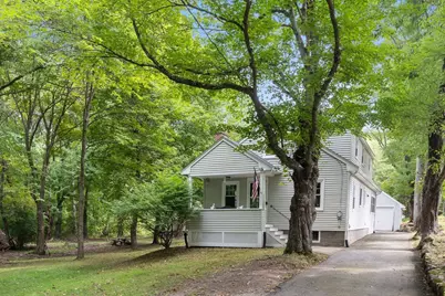 39 Montrose Ave, Wakefield, MA 01880 - Photo 2