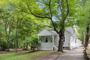 39 Montrose Ave, Wakefield, MA 01880 - Photo 1