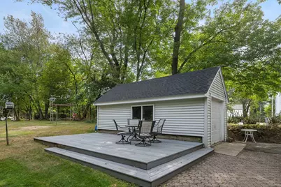 39 Montrose Ave, Wakefield, MA 01880 - Photo 4