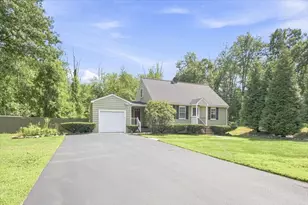 924 Washington St, Franklin, MA 02038 - Photo 2