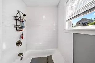 222 Albion St, Fall River, MA 02723 - Photo 16