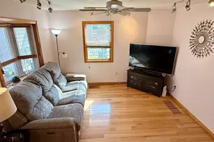 25 Union St, Woburn, MA 01801 - Photo 2
