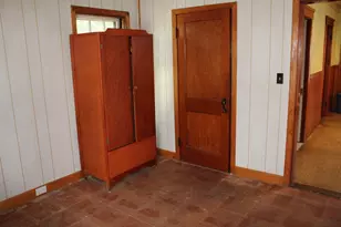 17 Clarence St, Attleboro, MA 02703 - Photo 6
