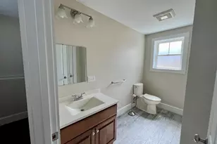 82 Congress St, Amesbury, MA 01913 - Photo 8