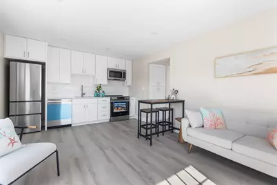 112 West Main #4, Barnstable, MA 02601 - Photo 4