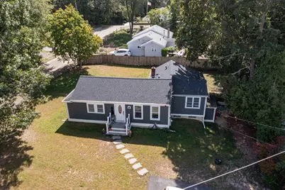 11 Madlyn St, Plymouth, MA 02360 - Photo 2
