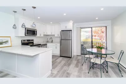 71 Edgeworth St #21, Worcester, MA 01605 - Photo 2