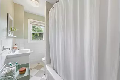 24 Wildermere Street, Chicopee, MA 01020 - Photo 12