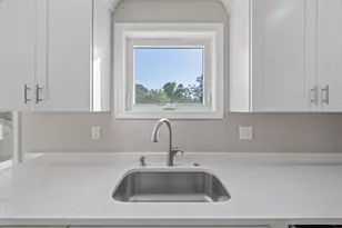 17 Crosby St, Webster, MA 01570 - Photo 10