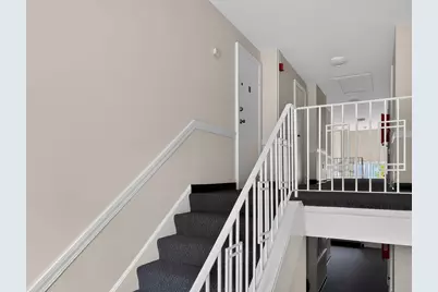 2 Albert Dr #10, Woburn, MA 01801 - Photo 2