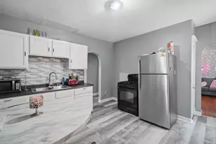 50 Orange St, Springfield, MA 01108 - Photo 8