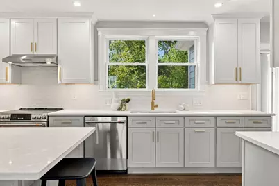 74 Tedesco St, Marblehead, MA 01945 - Photo 8