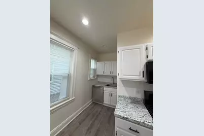 27 Hosmer St #1, Boston, MA 02126 - Photo 2