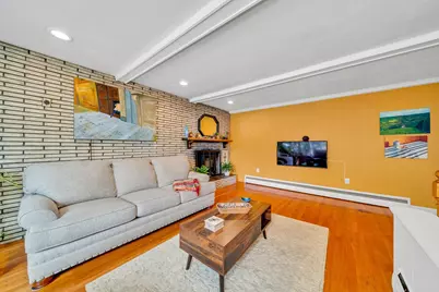 26 Beach St, Malden, MA 02148 - Photo 8