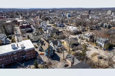 36 Cedar St, Worcester, MA 01609 - Photo 32
