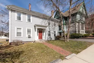 36 Cedar St, Worcester, MA 01609 - Photo 2