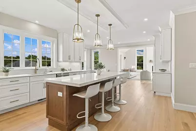 14 Liana St, Woburn, MA 01801 - Photo 10