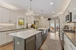 1705 Northampton St, Holyoke, MA 01040 - Photo 14