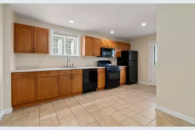 273 Medford St, Somerville, MA 02143 - Photo 22