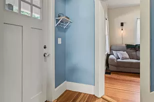 37 Elm St, Greenfield, MA 01301 - Photo 4