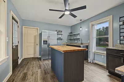 37 Elm St, Greenfield, MA 01301 - Photo 12