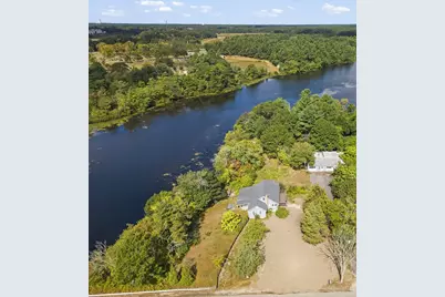 2576 Cranberry Hwy, Wareham, MA 02571 - Photo 2