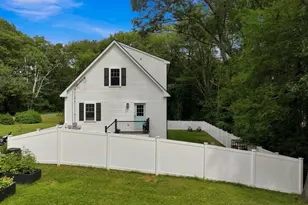 24 Locust St, Salisbury, MA 01952 - Photo 30