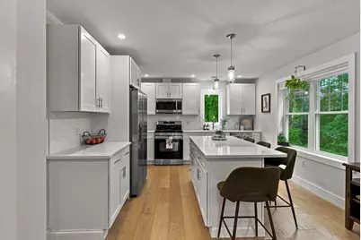 24 Locust St, Salisbury, MA 01952 - Photo 6
