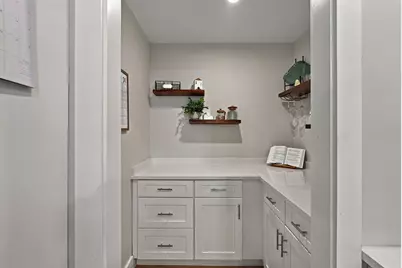 24 Locust St, Salisbury, MA 01952 - Photo 8