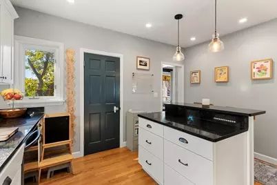 18 Taft St, Quincy, MA 02169 - Photo 8