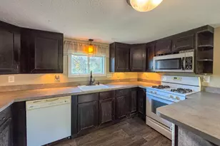 137 Damon Rd, Ashby, MA 01431 - Photo 16