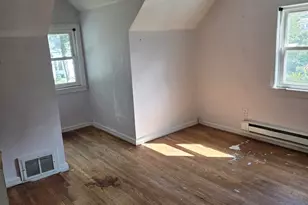 78 Massreco St, Springfield, MA 01109 - Photo 8