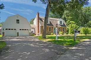 28 Sagewood Cir, Attleboro, MA 02703 - Photo 1