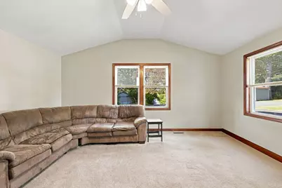 16 Oak St, Southwick, MA 01077 - Photo 12