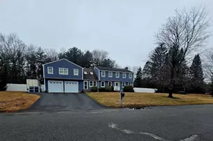 20 Farm Pond Rd, Dracut, MA 01826 - Photo 2