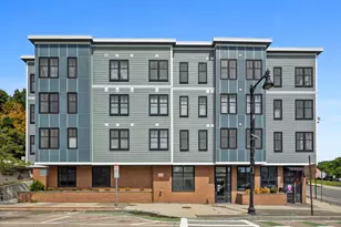 1721 Centre St, Boston, MA 02132 - Photo 28