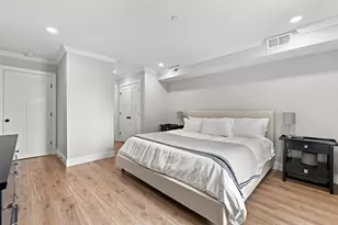 1721 Centre St, Boston, MA 02132 - Photo 18