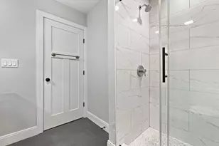 1721 Centre St, Boston, MA 02132 - Photo 20