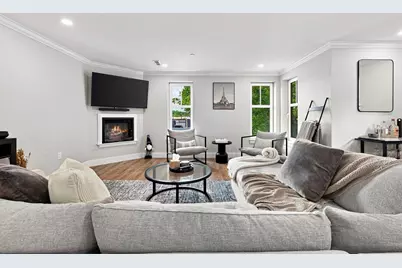 1721 Centre St #204, Boston, MA 02132 - Photo 2