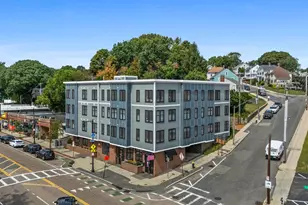 1721 Centre St, Boston, MA 02132 - Photo 30