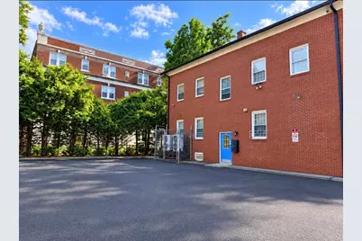133 Maple St Suite 2, Springfield, MA 01105 - Photo 2