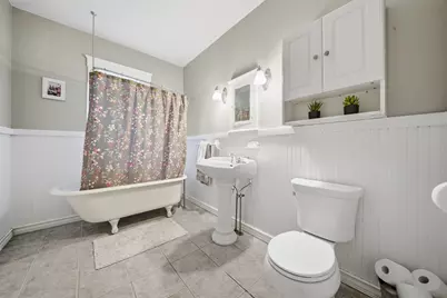 196 Middlesex St, North Andover, MA 01845 - Photo 24