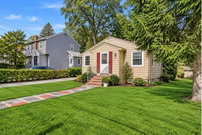 24 Grapevine Ave, Lexington, MA 02421 - Photo 2