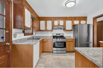 24 Grapevine Ave, Lexington, MA 02421 - Photo 8