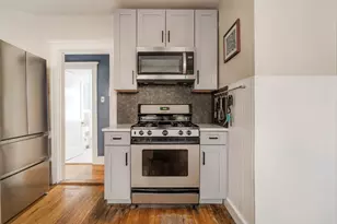 217-219 Florence St, Boston, MA 02131 - Photo 16