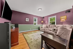 11 Pilgrim Rd, Woburn, MA 01801 - Photo 4