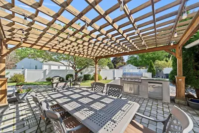 11 Pilgrim Rd, Woburn, MA 01801 - Photo 26